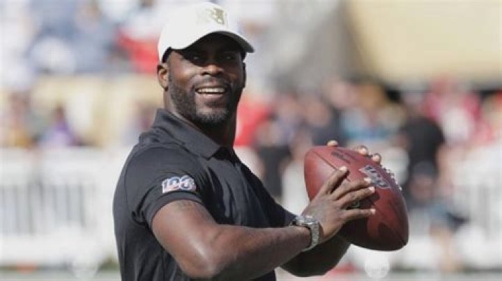 Unveiling The Remarkable Story And Impact Of Michael Vick